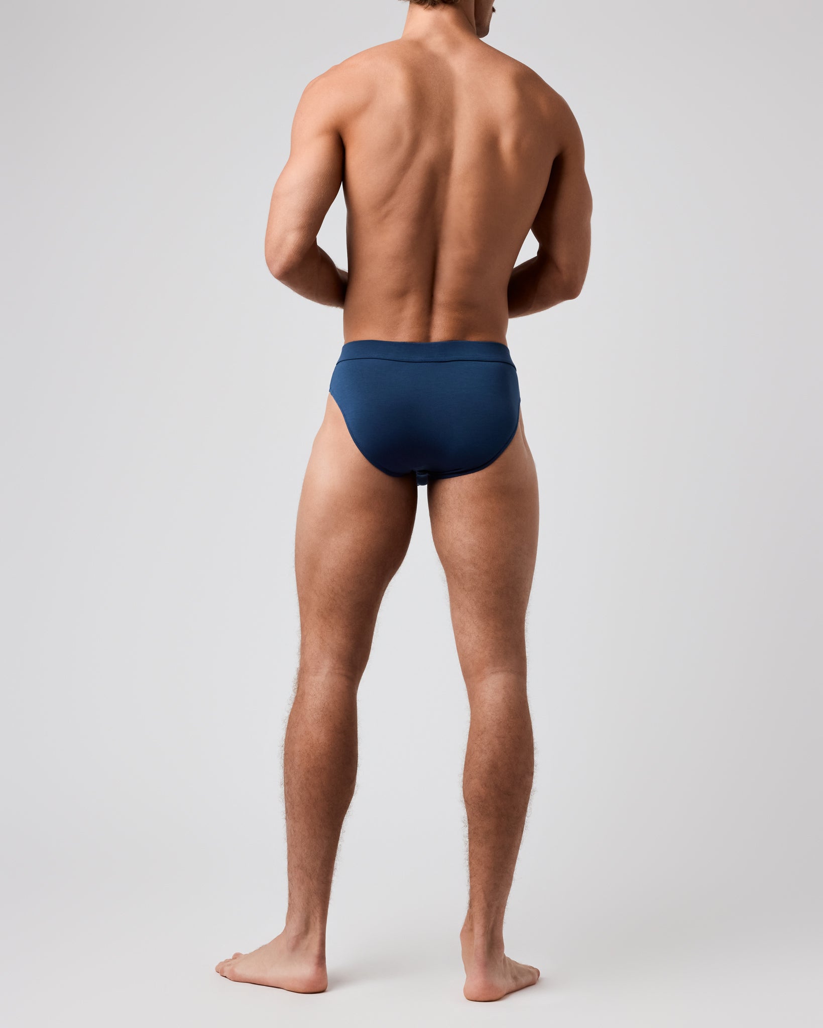 EliteMan - Brief